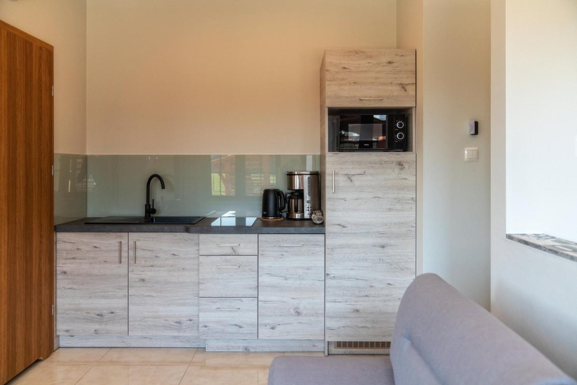 Przy Termach - Pokoje, Apartamenty, Domki Шафляры Экстерьер фото
